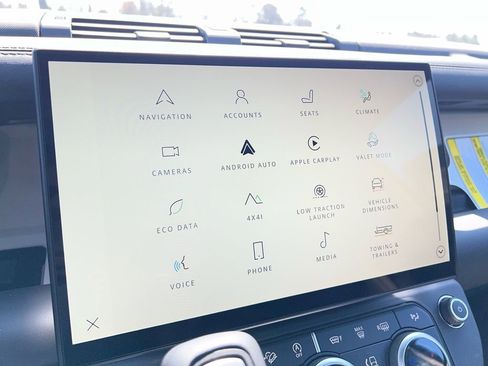 New 2026 Land Rover Defender 110 X-Dynamic SE image 16