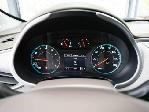 Used 2025 Chevrolet Malibu LT FWD image 16