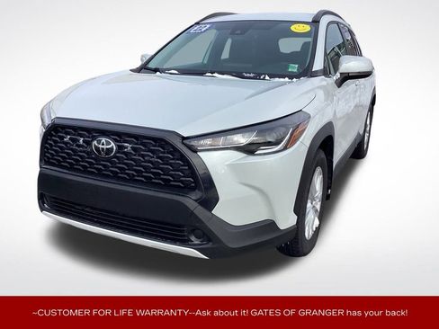 Used 2022 Toyota Corolla Cross LE image 6