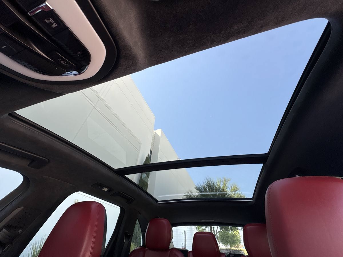Used 2014 Porsche Cayenne GTS AWD/4WD image 28