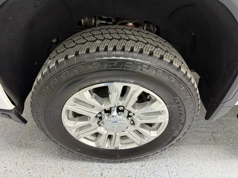 Used 2020 GMC Sierra 2500 Denali w/ Denali Ultimate Package image 9