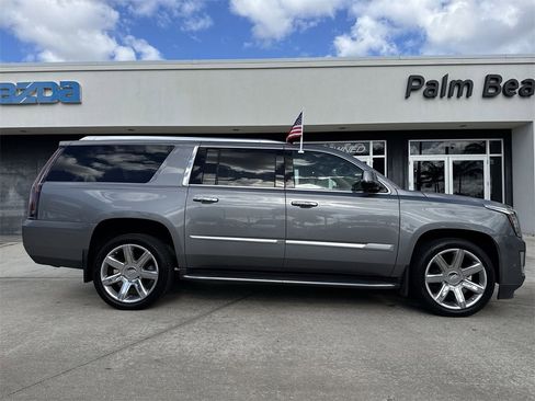 Used 2020 Cadillac Escalade ESV Luxury image 24