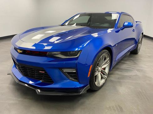 Used 2016 Chevrolet Camaro SS RWD image 2