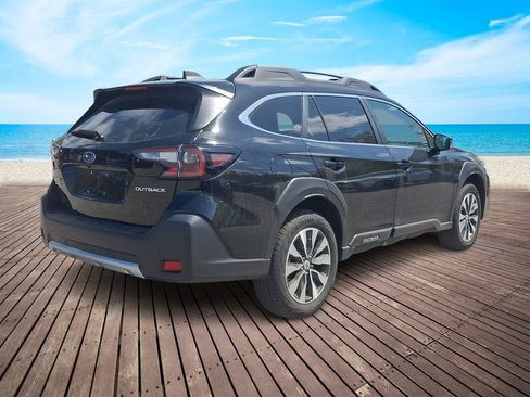 Used 2025 Subaru Outback Limited AWD/4WD image 6