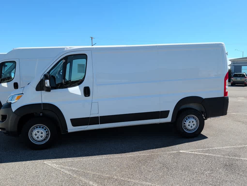 Used 2025 RAM ProMaster 2500 w/ Convenience Group FWD image 28