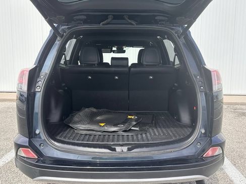 Used 2018 Toyota RAV4 SE w/ Power Extra Value Package AWD/4WD image 19