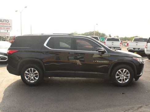 Used 2018 Chevrolet Traverse LT AWD/4WD image 11