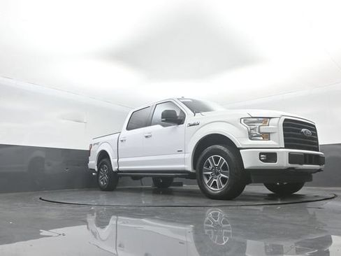 Used 2017 Ford F150 XLT w/ Equipment Group 302A Luxury AWD/4WD image 36