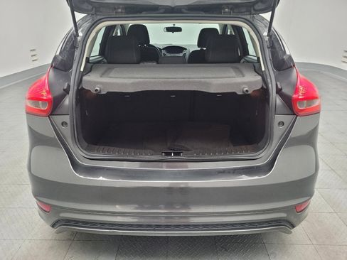 Used 2016 Ford Focus SE w/ SE Sport Package FWD image 29