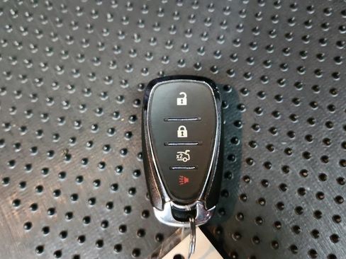 Used 2017 Chevrolet Camaro LT w/ Technology Package RWD image 17