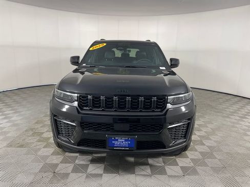 New 2026 Jeep Grand Cherokee 4WD image 16