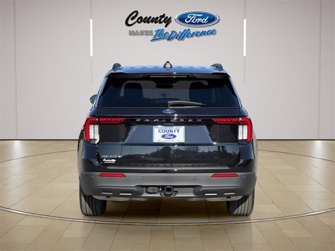 New 2026 Ford Explorer Active image 11