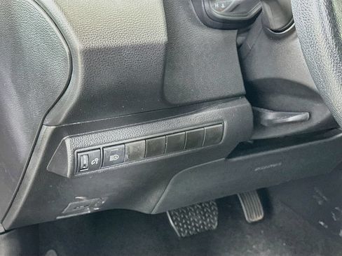 Certified 2025 Toyota Corolla LE FWD image 10