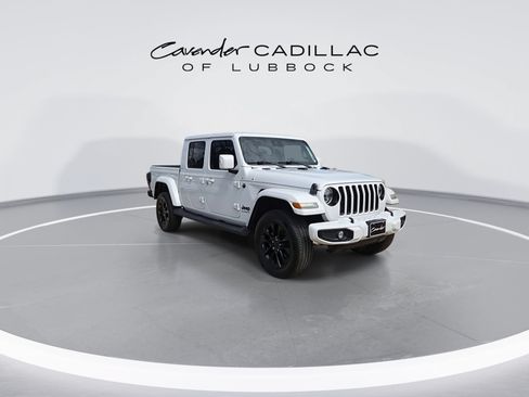 Used 2022 Jeep Gladiator Overland AWD/4WD image 3