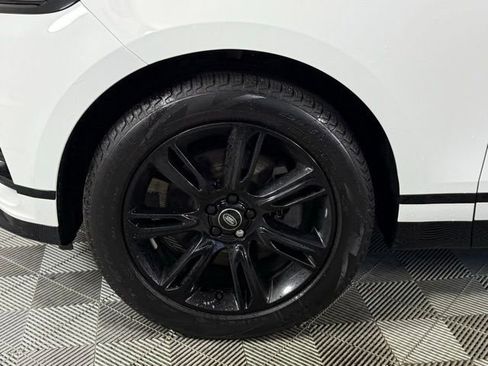 Used 2022 Land Rover Range Rover Velar R-Dynamic S image 11