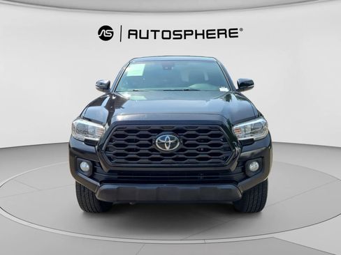 Used 2022 Toyota Tacoma TRD Off-Road RWD image 2
