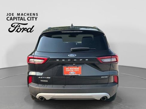 Used 2023 Ford Escape Active w/ Tech Pack #2 AWD/4WD image 6