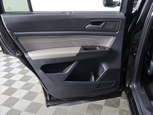 Used 2023 Volkswagen Atlas SEL image 28