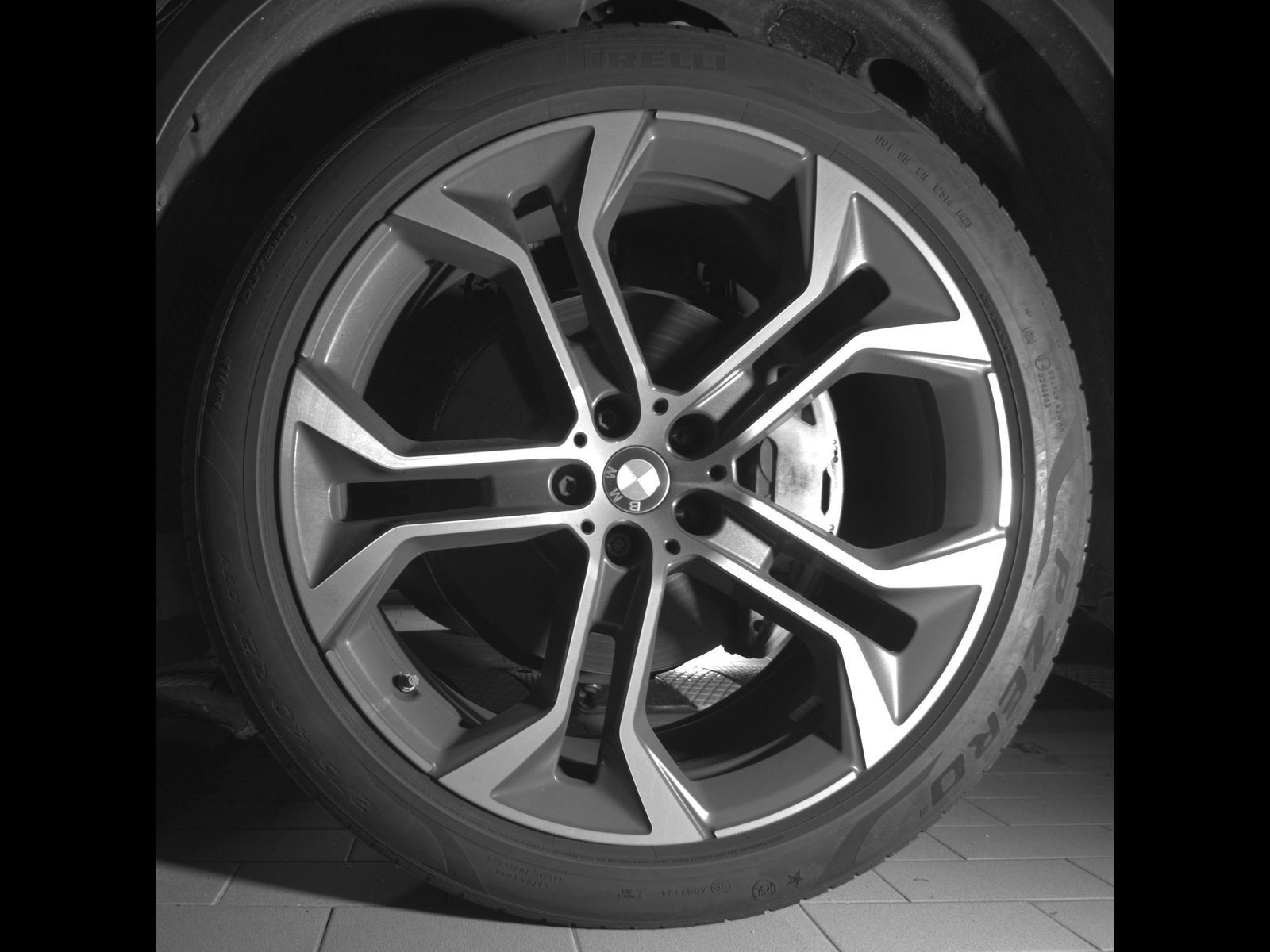 Used 2024 BMW X5 sDrive40i w/ Executive Package RWD image 11