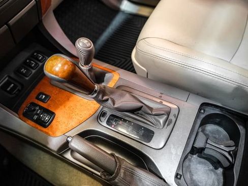 Used 2004 Lexus GX 470 image 28