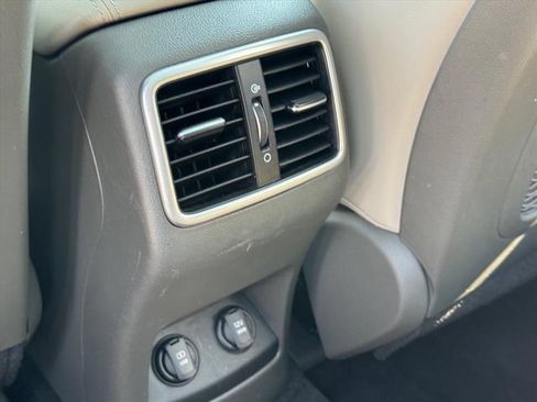 Used 2019 Kia Sportage EX w/ EX Technology Package FWD image 13