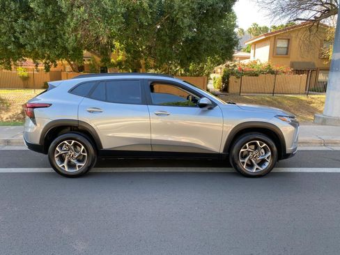 Used 2025 Chevrolet Trax LT w/ Driver Confidence Package image 10