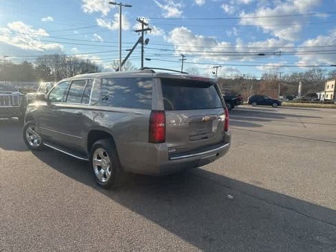 Used 2017 Chevrolet Suburban Premier image 5