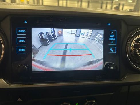 Used 2019 Toyota Tacoma TRD Sport image 29