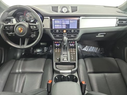Certified 2026 Porsche Macan AWD/4WD image 13