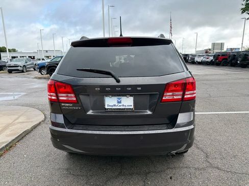 Used 2020 Dodge Journey SE w/ SE Popular Equipment Group FWD image 4