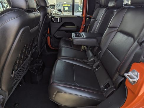 Used 2020 Jeep Gladiator Rubicon AWD/4WD image 9