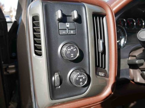 Used 2015 Chevrolet Silverado 1500 High Country w/ High Country Premium Package image 31