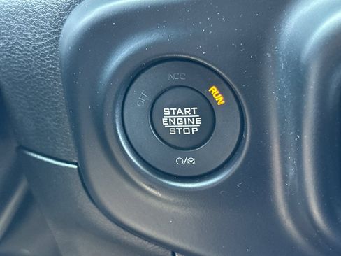 Used 2022 Jeep Wrangler Unlimited Sahara w/ Safety Group AWD/4WD image 29