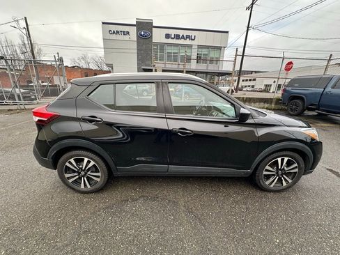Used 2020 Nissan Kicks SV image 8
