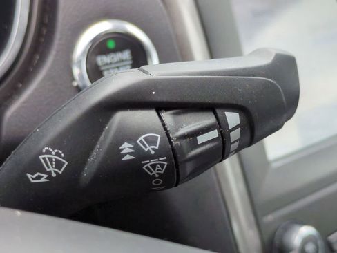 Used 2020 Ford Fusion SE FWD image 25