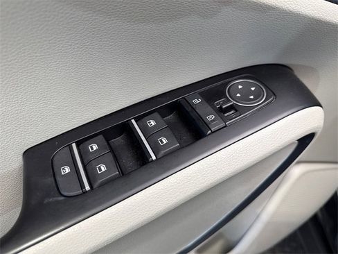 Used 2023 Kia Soul EX image 12