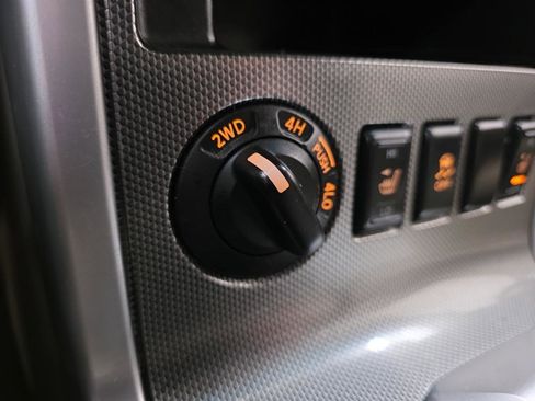 Used 2012 Nissan Pathfinder Silver image 50