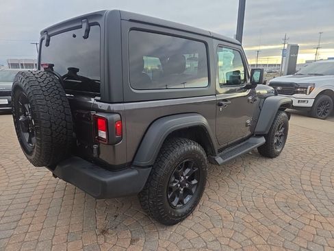 Used 2022 Jeep Wrangler Sport image 5