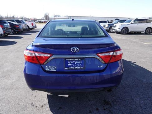 Used 2015 Toyota Camry XSE w/ Moonroof Package image 2