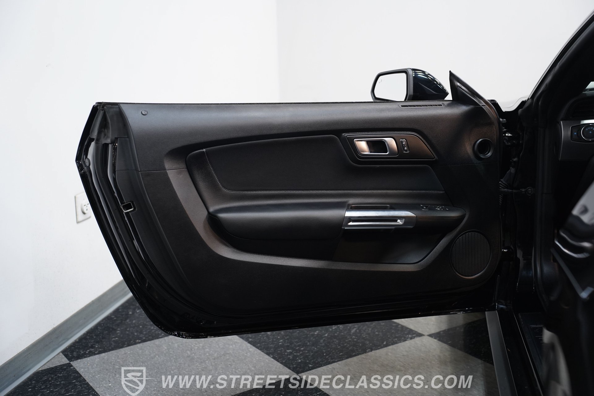 Used 2021 Ford Mustang GT w/ Black Accent Package RWD image 37