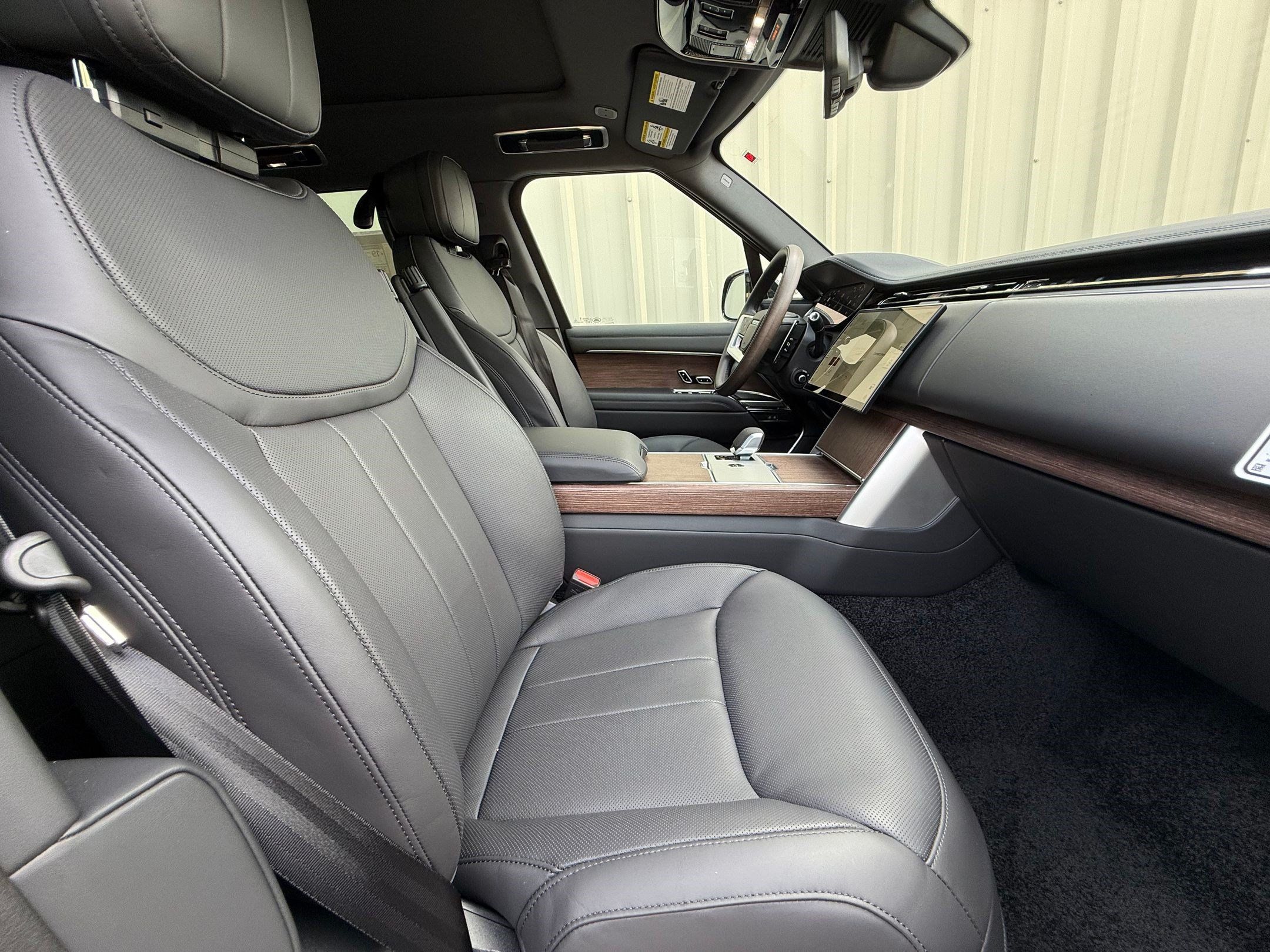 New 2026 Land Rover Range Rover SE AWD/4WD image 30