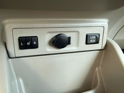 Used 2012 Toyota Prius V Five FWD image 30