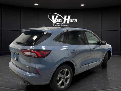 Used 2024 Ford Escape ST-Line w/ Tech Pack #1 AWD/4WD image 7