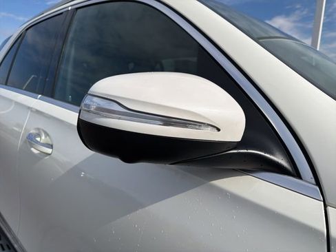 Used 2021 Mercedes-Benz GLE 350 4MATIC image 3