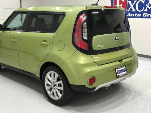 Used 2018 Kia Soul + FWD image 22