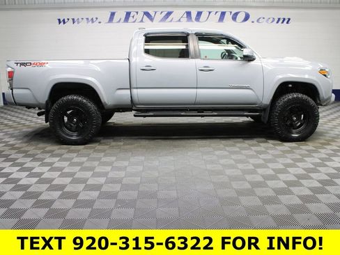 Used 2021 Toyota Tacoma TRD Sport image 3