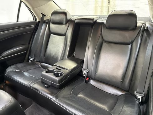 Used 2017 Chrysler 300 C w/ Safetytec Plus Group image 13