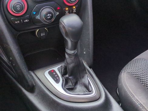 Used 2015 Dodge Dart SXT image 26