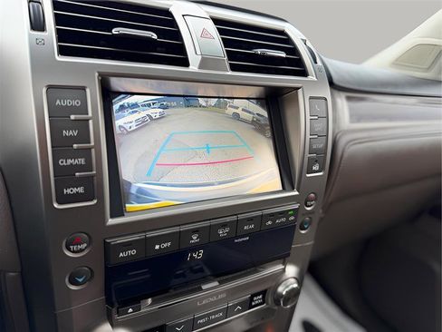 Used 2018 Lexus GX 460 Premium w/ Premium Package image 58