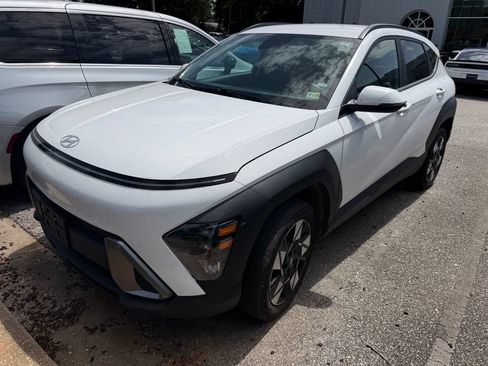Used 2024 Hyundai Kona SEL AWD/4WD image 1